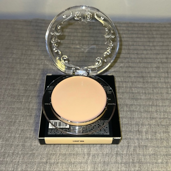 Kay Von D Skin Perfecting Foundation Balm - Light 006. - Picture 4 of 4